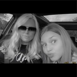 Meet your Posher, Crystal